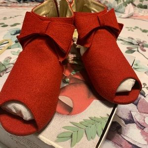 Red girls dress shoes